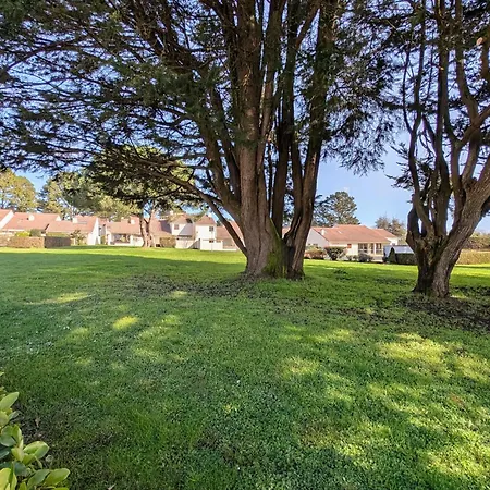 Maison Dans Avec Piscine Et Tennis - 4 Personnes * Pornic
